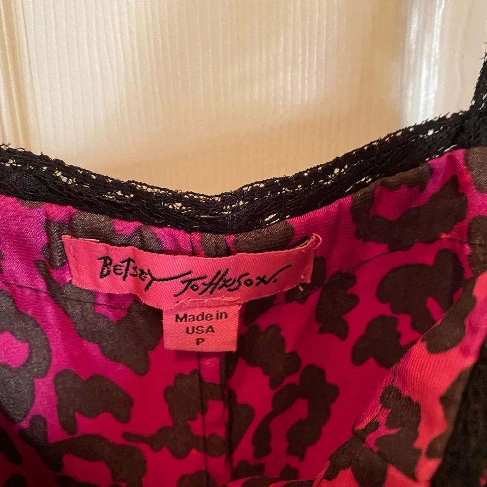 Betsey Johnson RARE vintage pink leopard print dress. - Picture 7 of 10